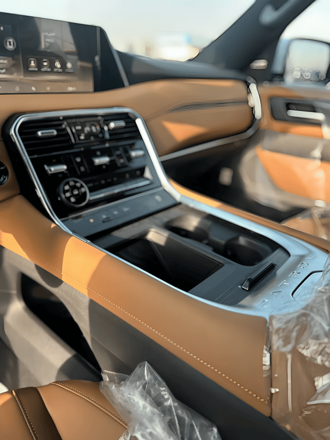 
								Nissan Patrol LE Titanium 3.5L full									