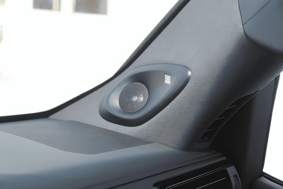 
								Toyota Land Cruiser full									