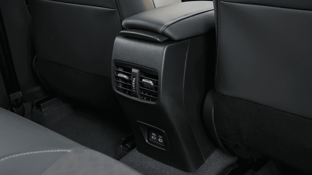 
								Toyota Corolla 2025 full									