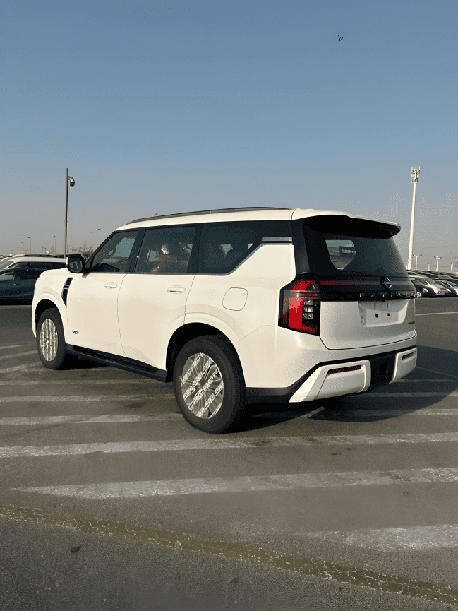 
								Nissan Patrol LE Titanium 3.5L full									