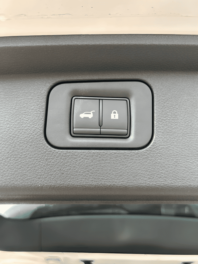 
								Nissan Patrol LE Titanium 3.5L full									