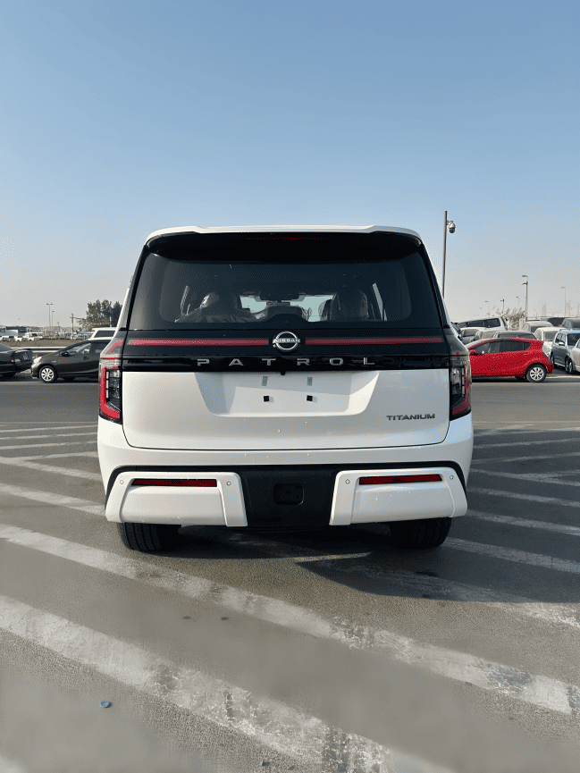 
								Nissan Patrol LE Titanium 3.5L full									