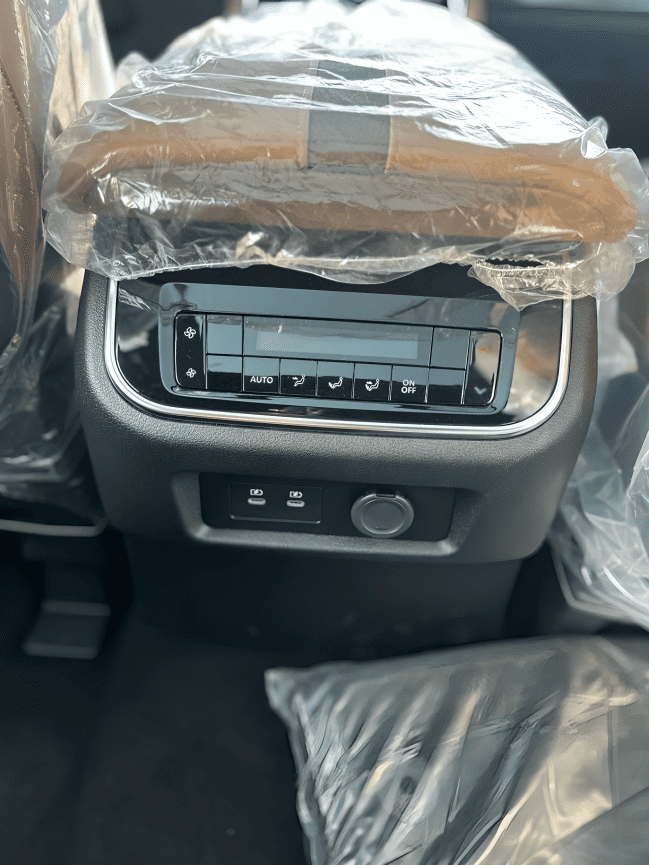 
								Nissan Patrol LE Titanium 3.5L full									