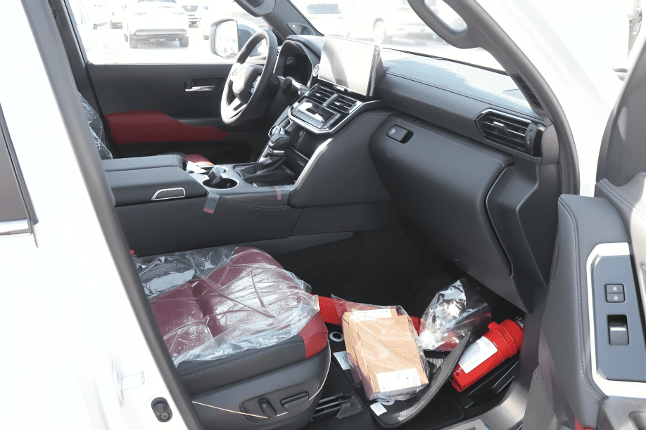 
								Toyota Land Cruiser full									